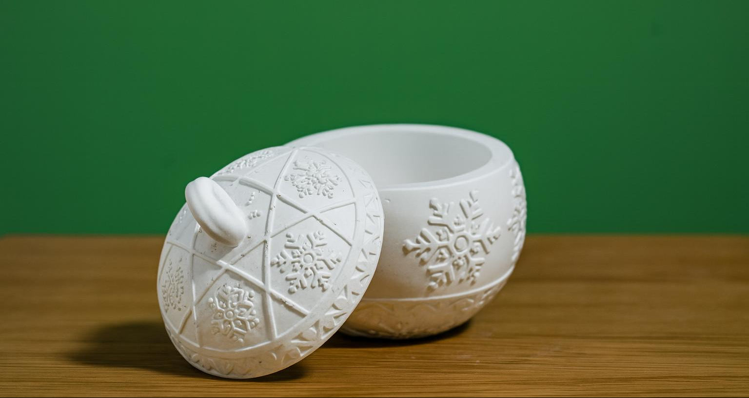 PerfectStone Karácsonyi Kincsesgömb gipsz dekor – kézműves beltéri dísztárgy