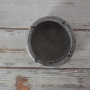 kör alakú szürke hamutál dekoratív kézműves hamutartó