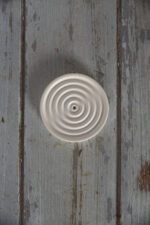 kör alakú gipsz füstölőtartó spirál mintával lakásdekor